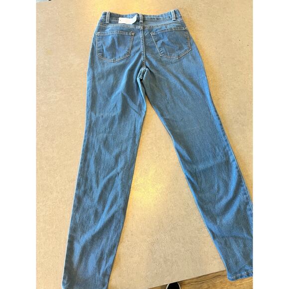 No Boundaries Jeans - Picture 4 of 5